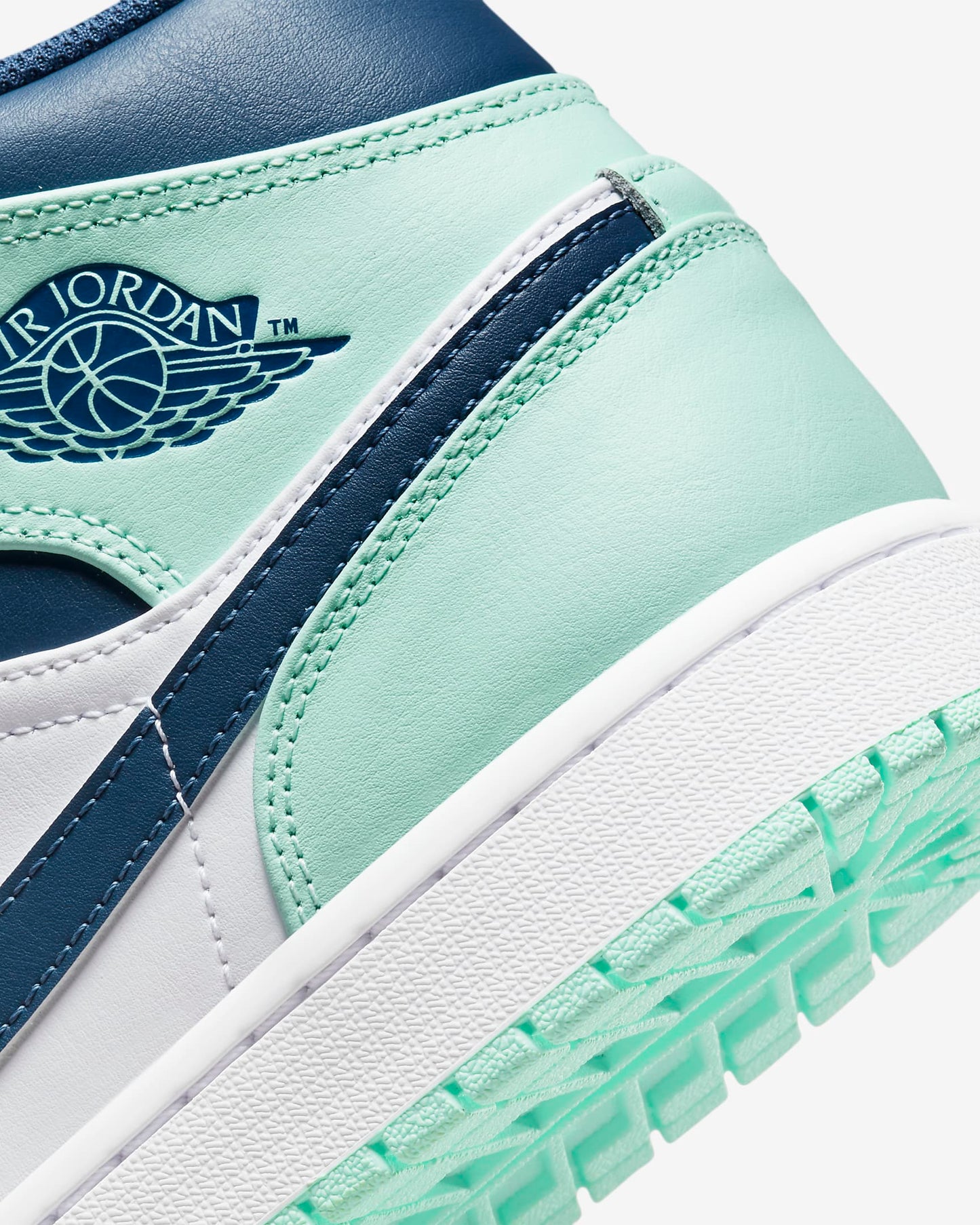 Jordan 1 Mid 'Blue Mint'