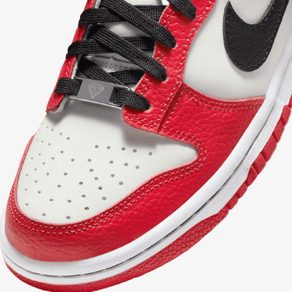 Nike Dunk Low EMB 'Chicago'
